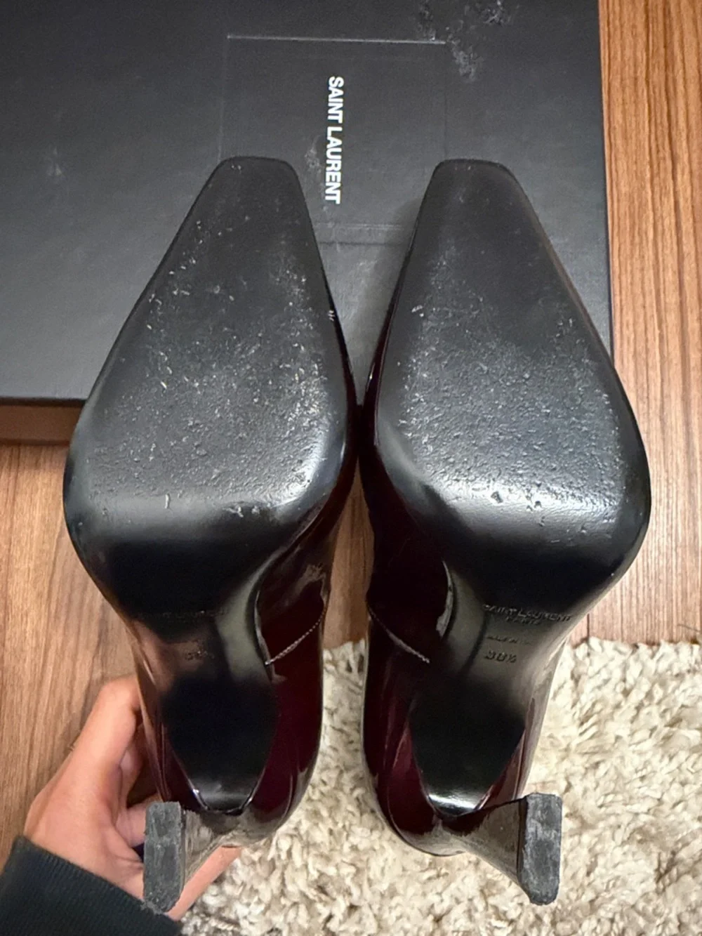 Saint Laurent Patent Burgundy Pumps with Gold Chain - Picture 3 of 5